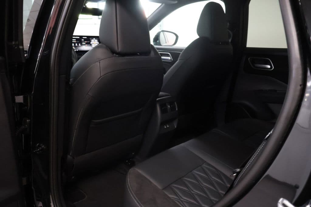 Nissan QASHQAI 1.3 MHEV X Tekna + | Pano | HUD | Leder thumbnail 31