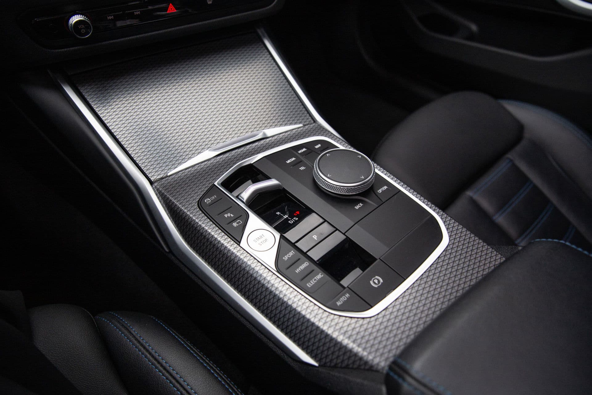 BMW 3 Serie Touring 330e xDrive M-Sport , Panoramadak, Keyless entry, Head-up display, thumbnail 6