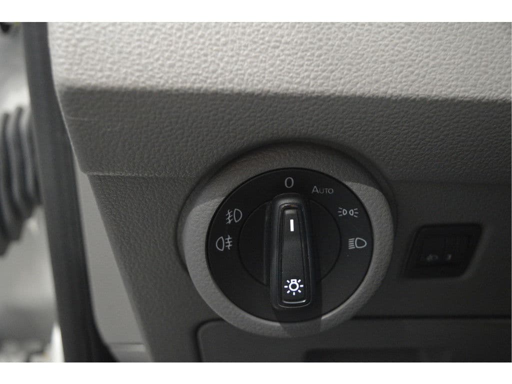 Volkswagen Transporter 2.0 TDI L2H1 airco navi cruise pdc trekhaak 150 pk !! thumbnail 17