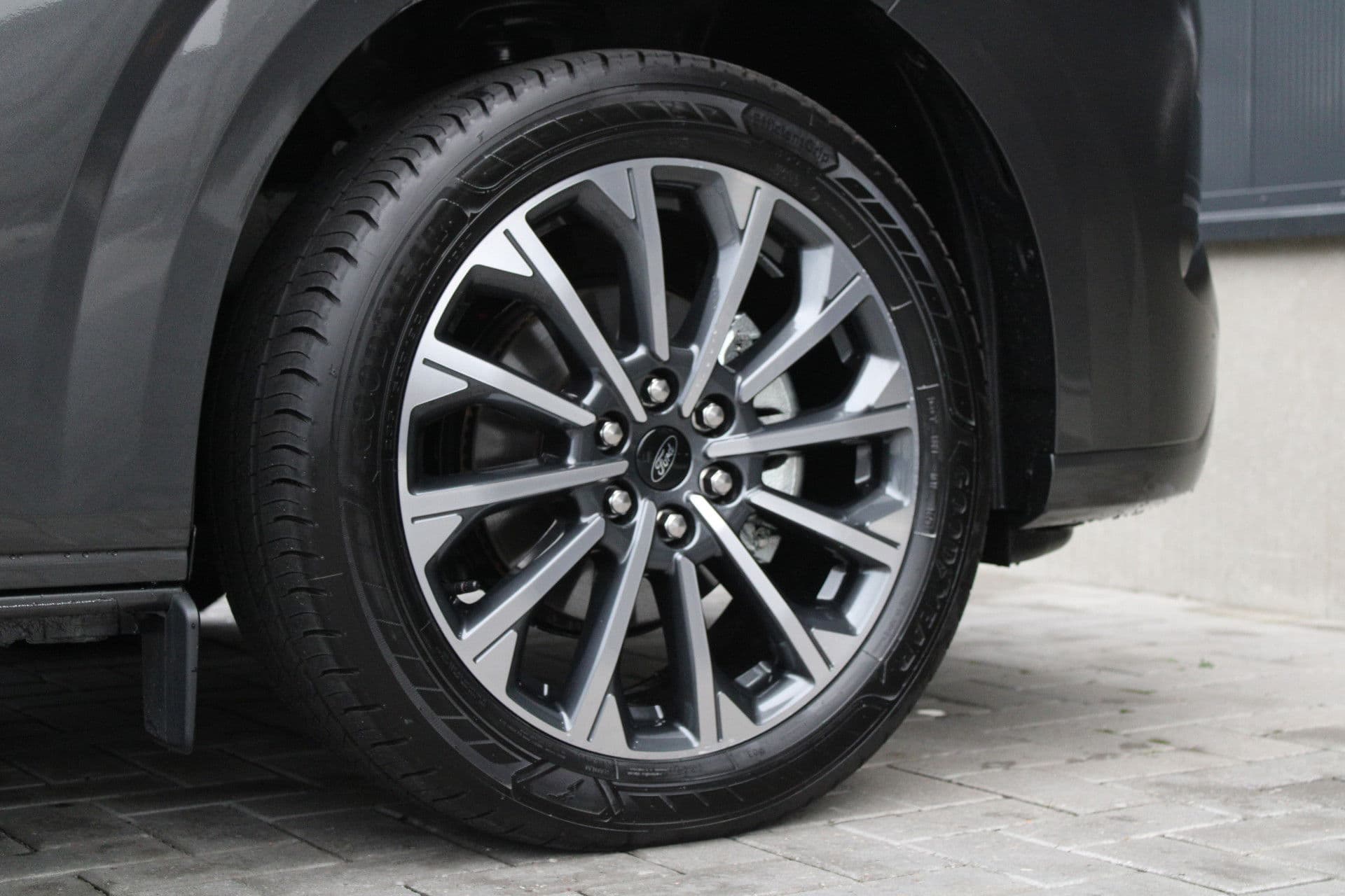 Ford Tourneo Custom 340 2.5 PHEV L2H1 Titanium X 232pk - 2x Schuif - ACC - 360 camera - Leder - Prijs excl. BTW - Rijklaar thumbnail 48