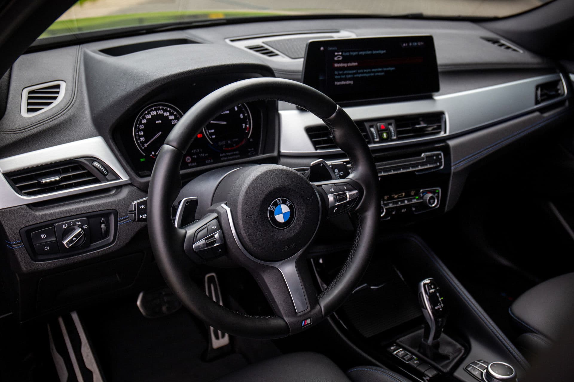 BMW X2 sDrive20i Business Edition , M-Sport, Panoramadak, Head-up display, BMW-Led thumbnail 10