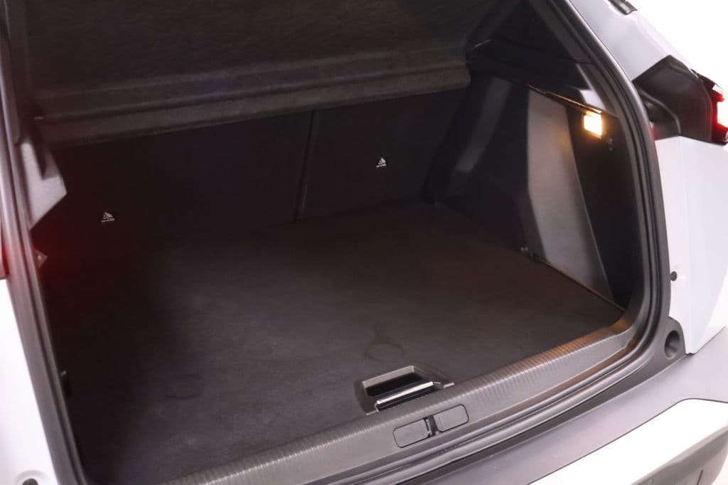 Peugeot 2008 1.2 Hybride 145 Allure | 360 Camera | Luxe thumbnail 29