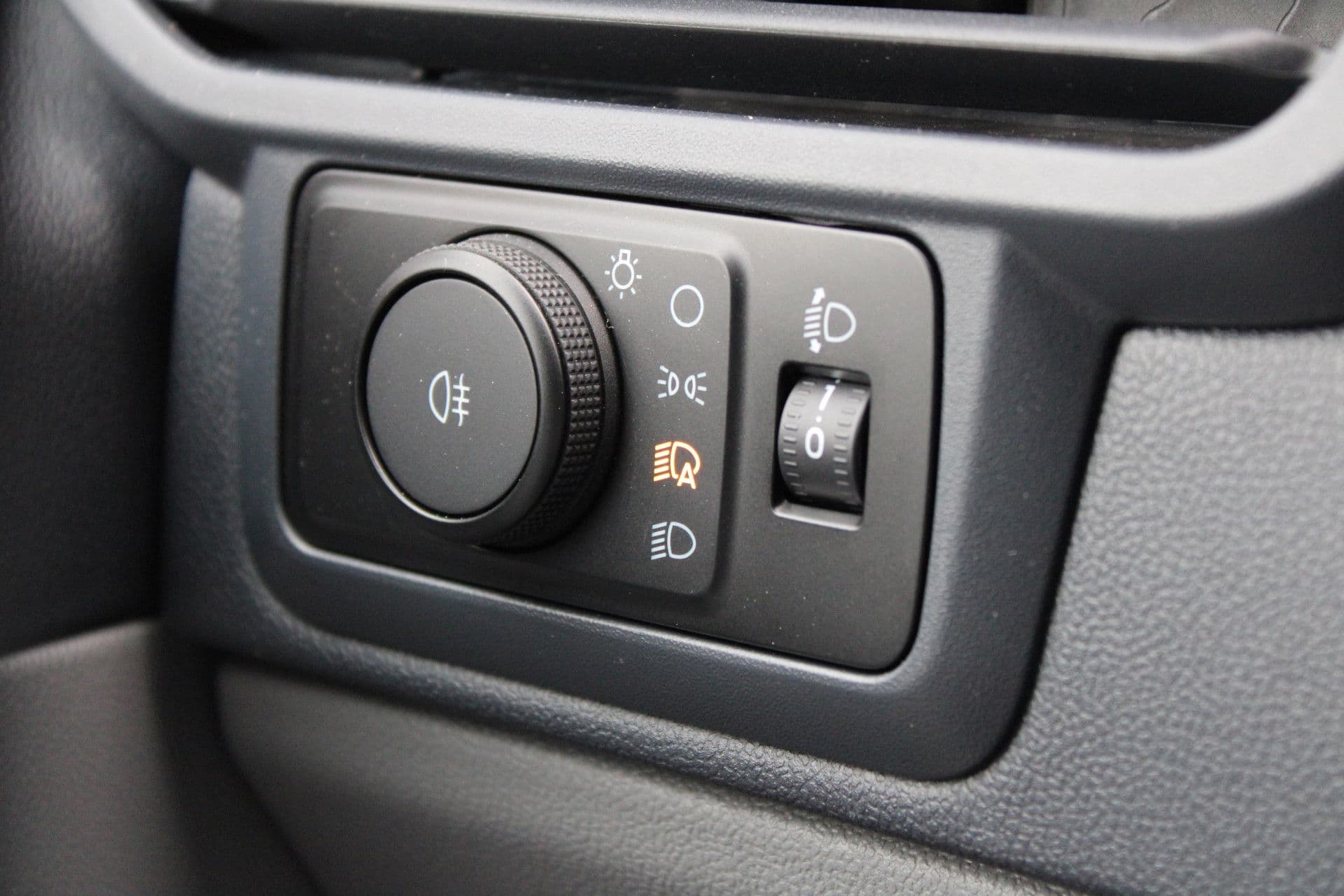 Ford Transit Custom 320 2.0 TDCI L2H1 Trend 136pk - Carplay - Android - LED koplampen - Stoelverwarming - 70l tank - Rijklaar thumbnail 20