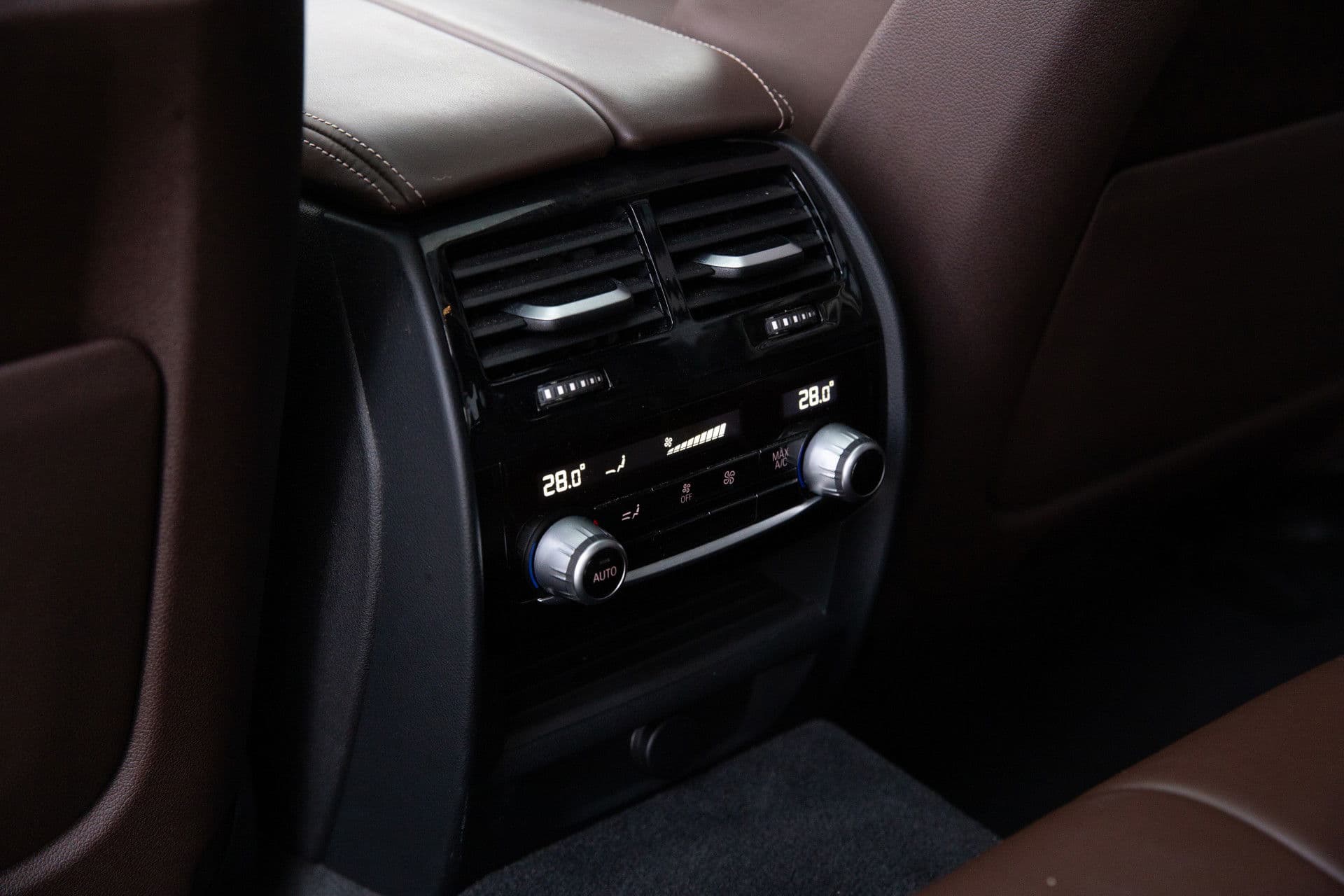 BMW 5 Serie M550i xDrive M-Sport , 4-wielsturing, Panoramadak, Harman/Kardon, Adap. cruise, thumbnail 32