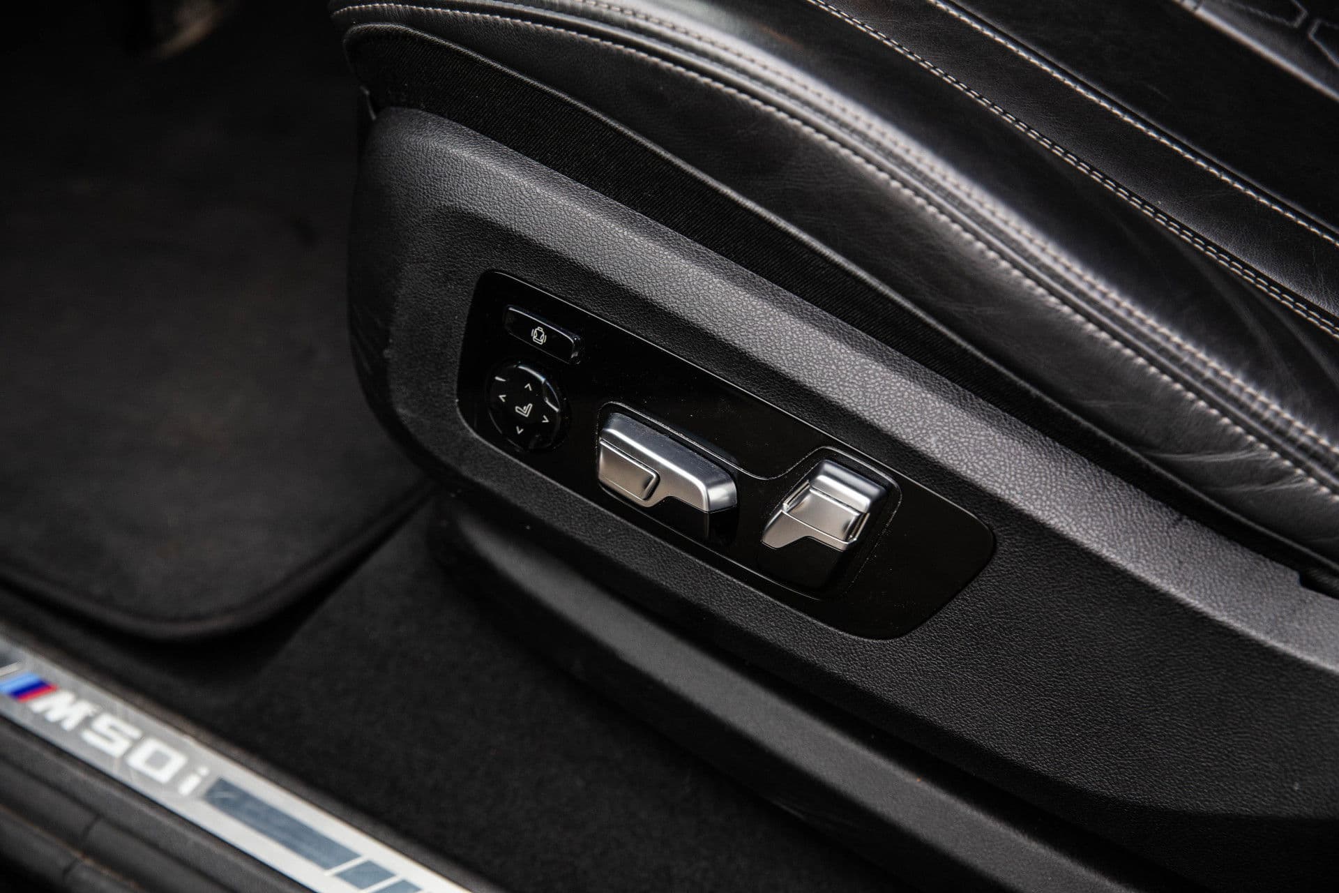 BMW X6 M50i High Executive , Laser, Trekhaak, Harman Kardon, Bekerverwarmer/verkoeler, Panoramadak thumbnail 40