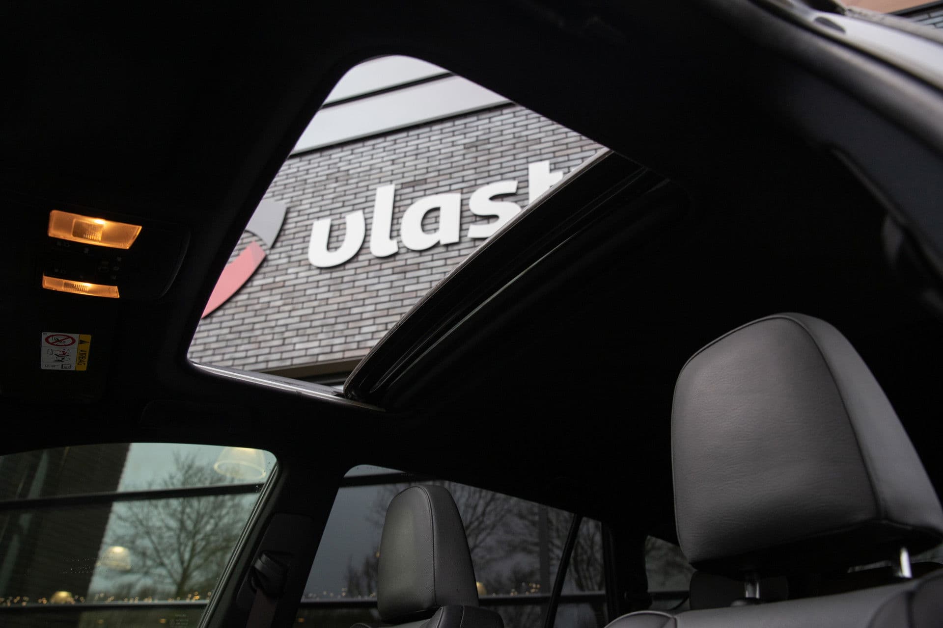 Toyota RAV4 2.5 Hybrid Black Edition , Panoramadak, Trekhaak, thumbnail 5