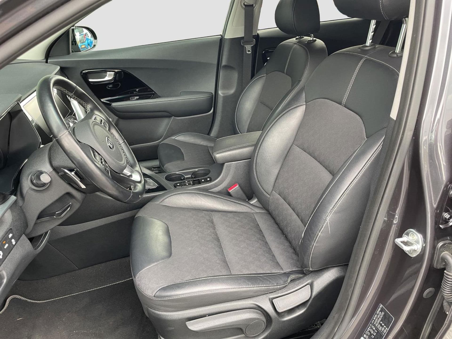 Kia Niro 1.6 GDi PHEV DynamicPlusLine | JBL | Winterpakket | Leder | thumbnail 8