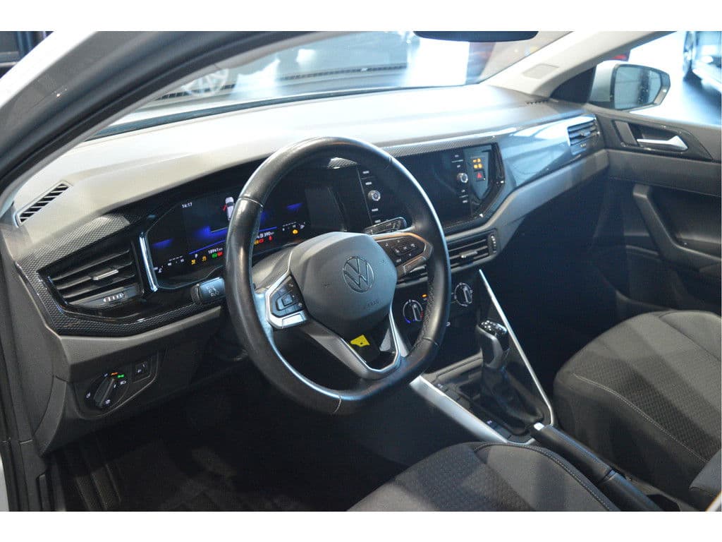 Volkswagen Polo 1.0 TSI Life Edition carplay camera led pdc 95 pk !! thumbnail 14