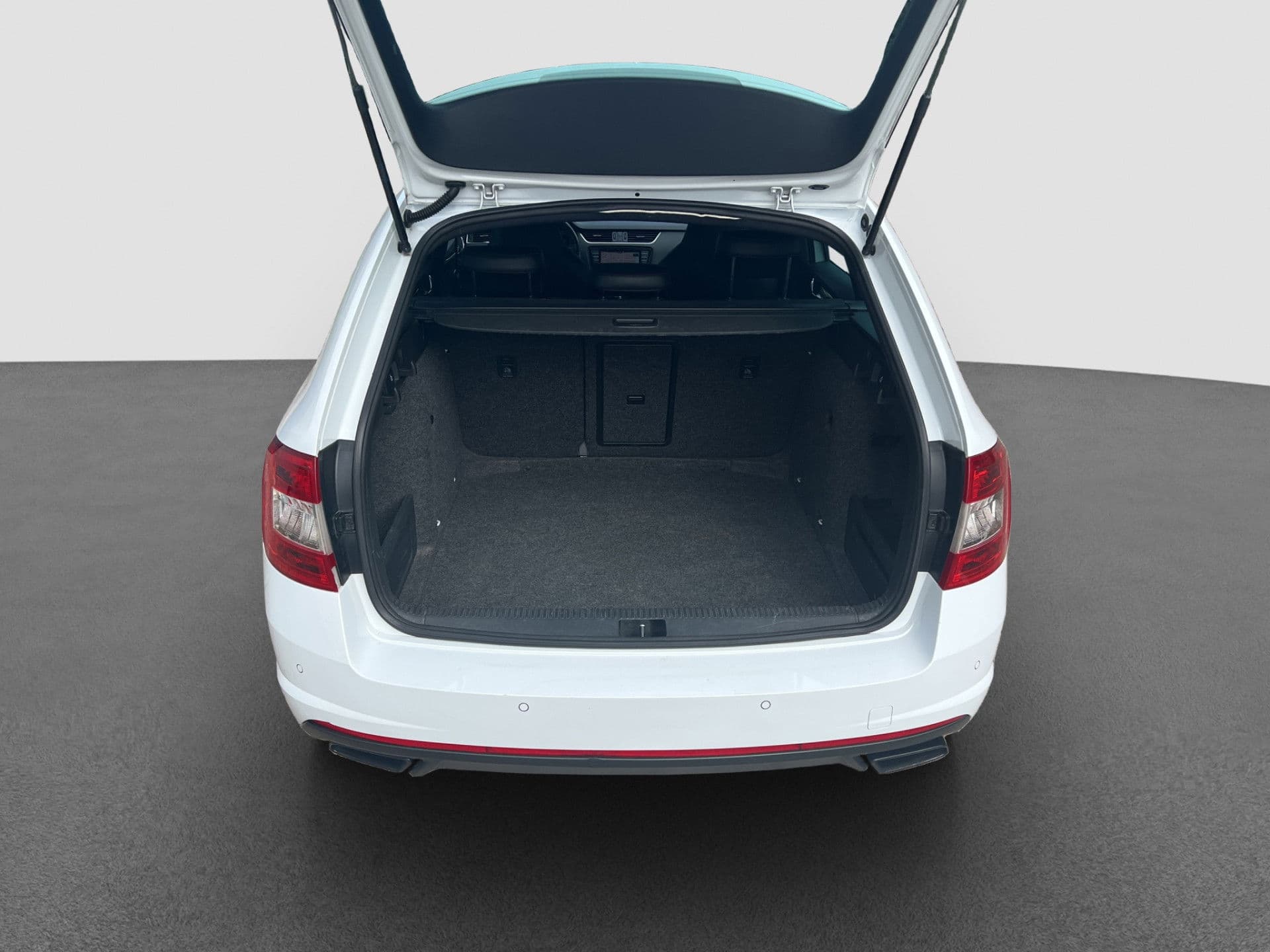 Škoda Octavia Combi 2.0 TSI RS 230 | Memory Stoelen | Stoelverw. | thumbnail 24