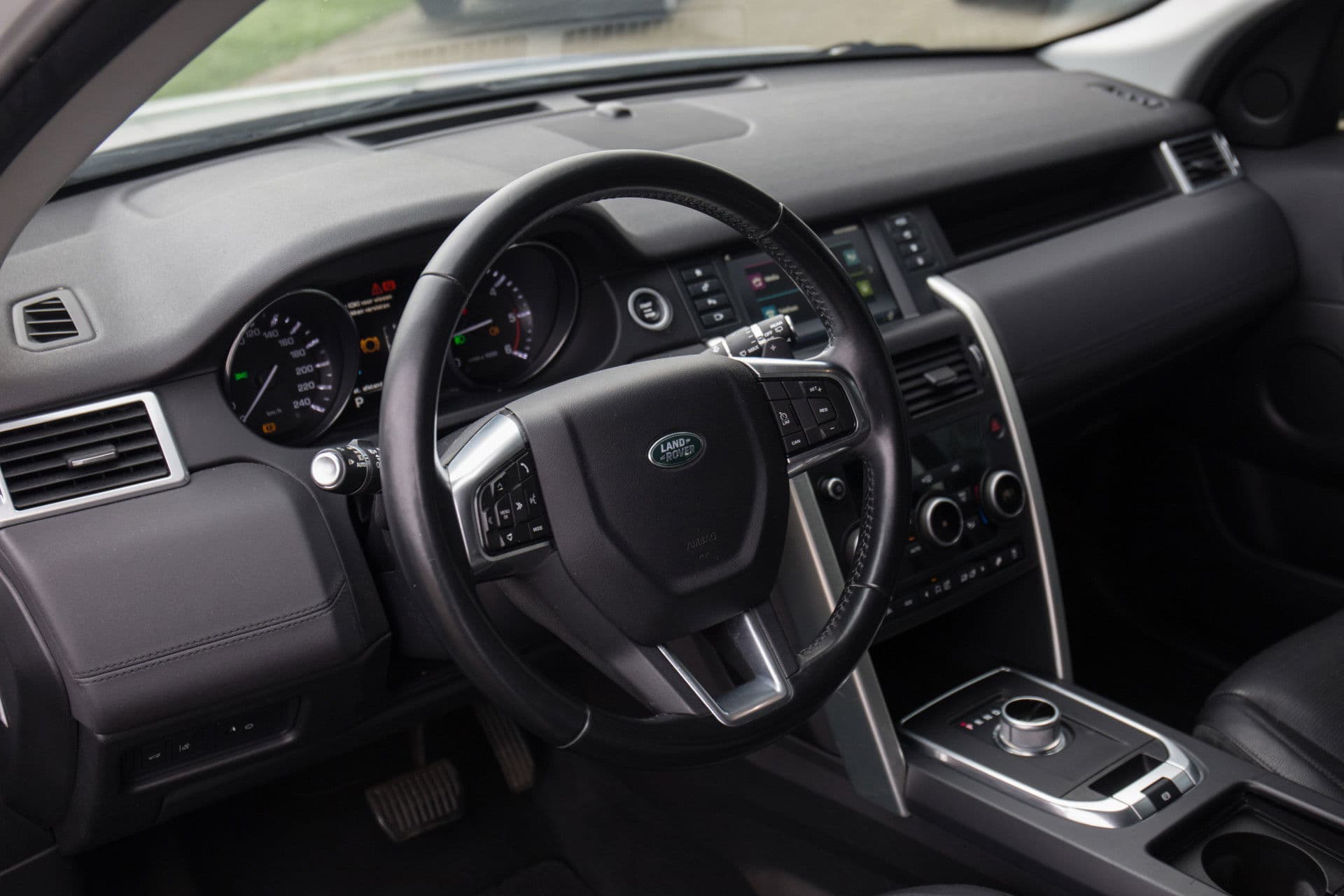 Land Rover Discovery Sport , Grijs kenteken, Leer, Achteruitrijcamera, Trekhaak thumbnail 9