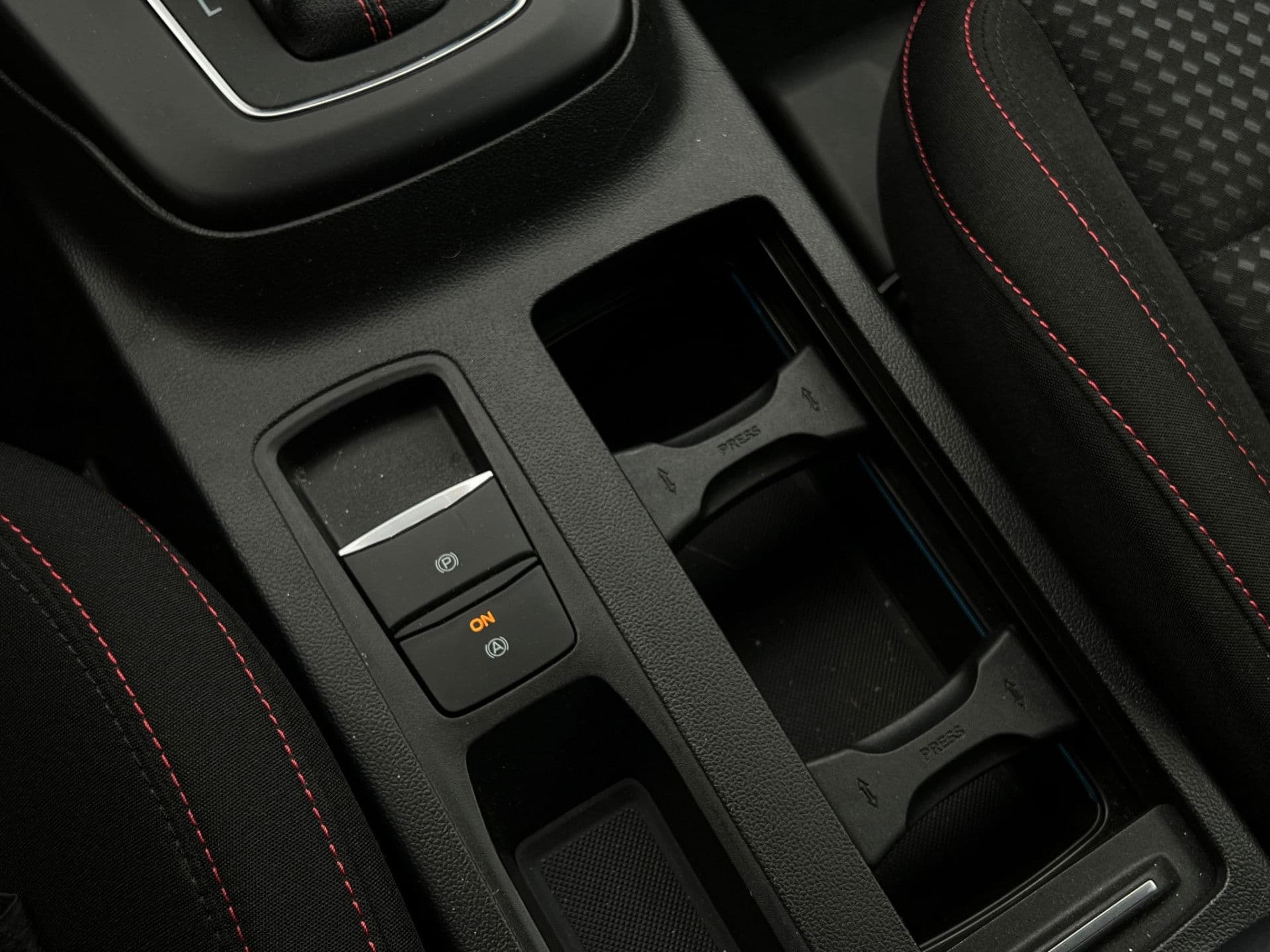 Ford FOCUS Wagon 1.0 EcoBoost Hybrid ST Line | Head-Up | Winter Pack | Driver Assist pack thumbnail 21