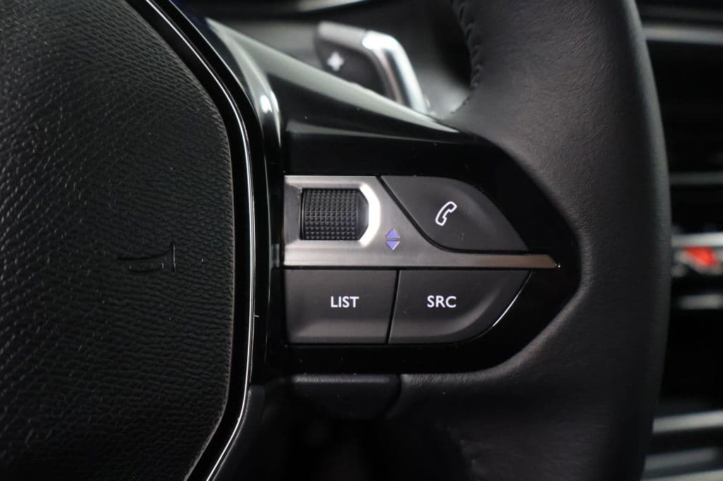 Peugeot 2008 1.2 Hybride 145 Allure | 360 Camera | Luxe thumbnail 18