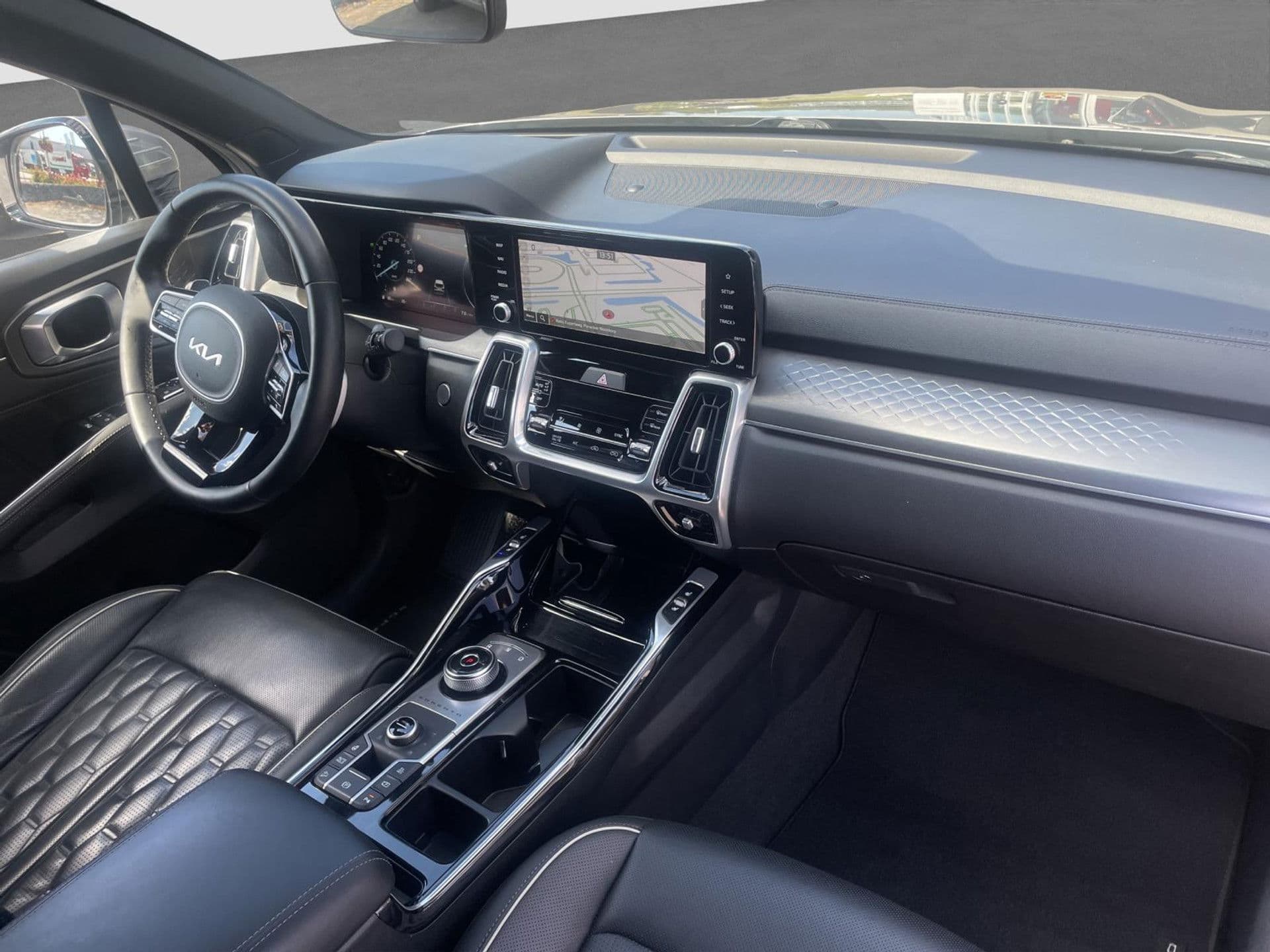 Kia Sorento 1.6 PHEV 4WD ExecutiveLine | Pano | Trekhaak | Nappa Leder | Head-up | Donkere hemel | thumbnail 2