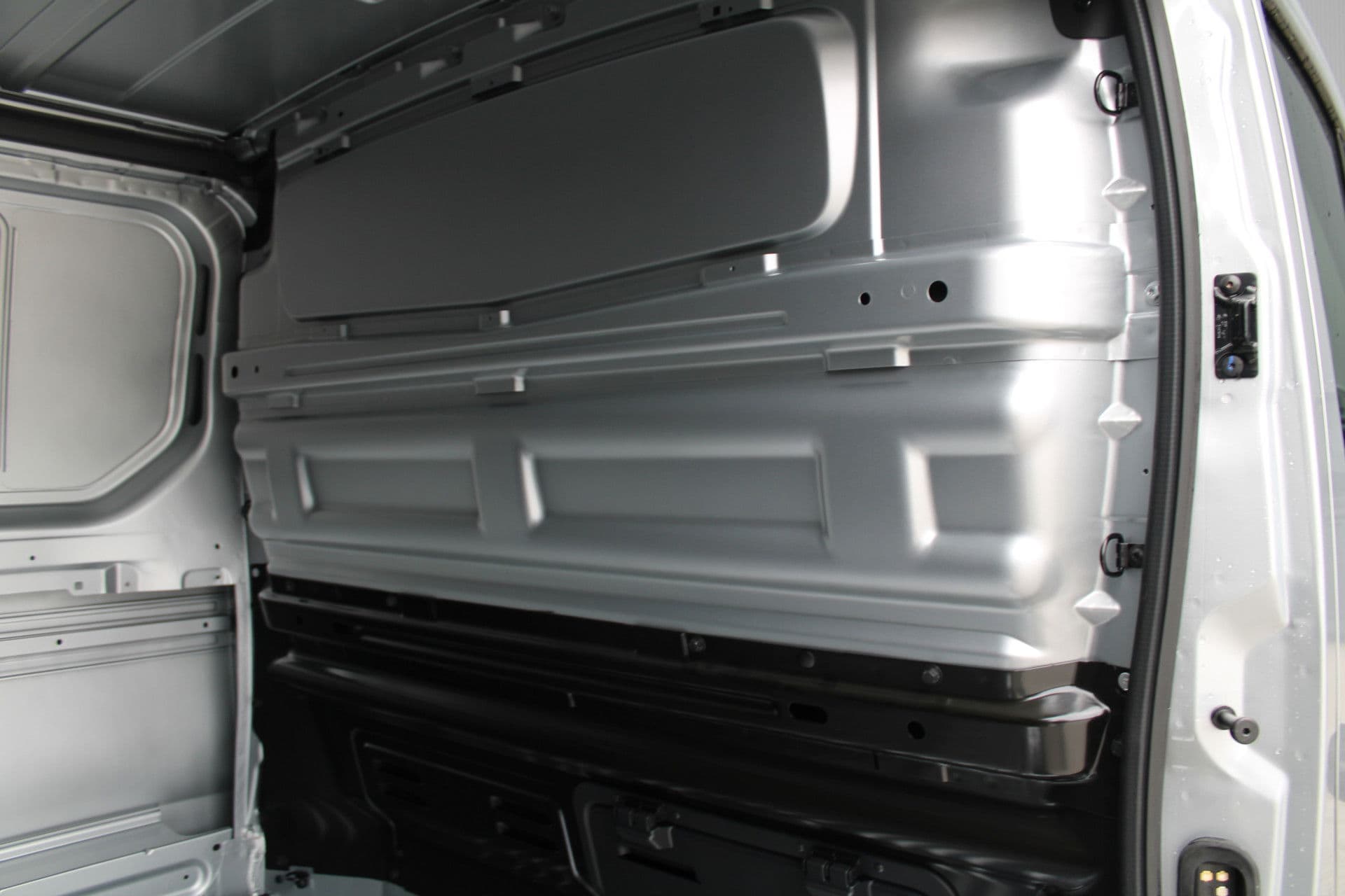 Renault Trafic 2.0 Blue dCi 150pk T30 L2H1 Advance - Achteruitrijcamera - Carplay - Android - Allseason - Trekhaak - Rijklaar thumbnail 6