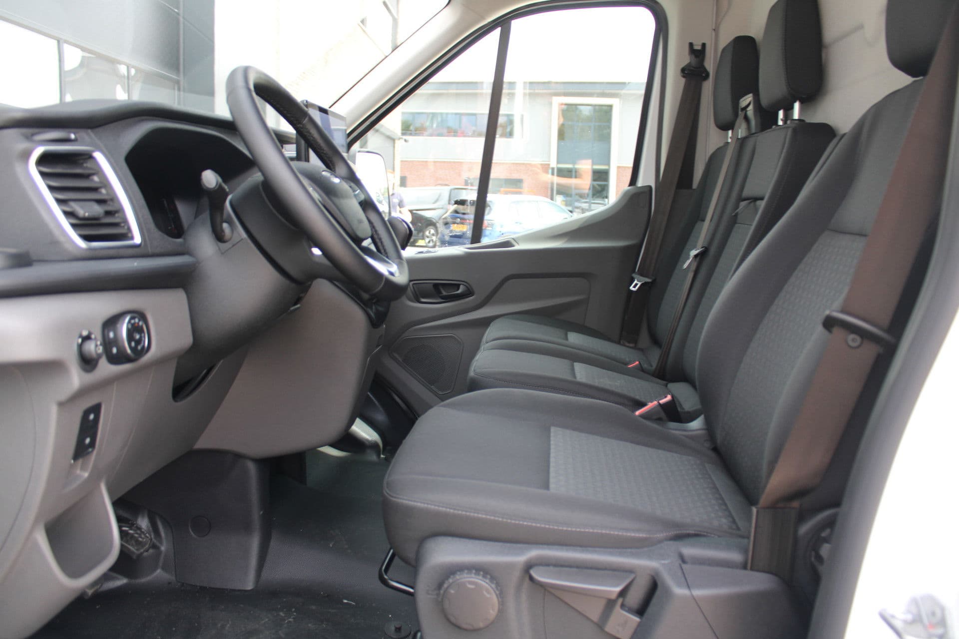 Ford Transit 350 2.0 TDCI L3H2 Trend 165pk - Facelift - 2x Schuifdeur - 360 Camera - Trekhaak - ACC - Stoel & Stoelverwarming - Blind Spot - Navi - 270gr deuren - Rijklaar thumbnail 15