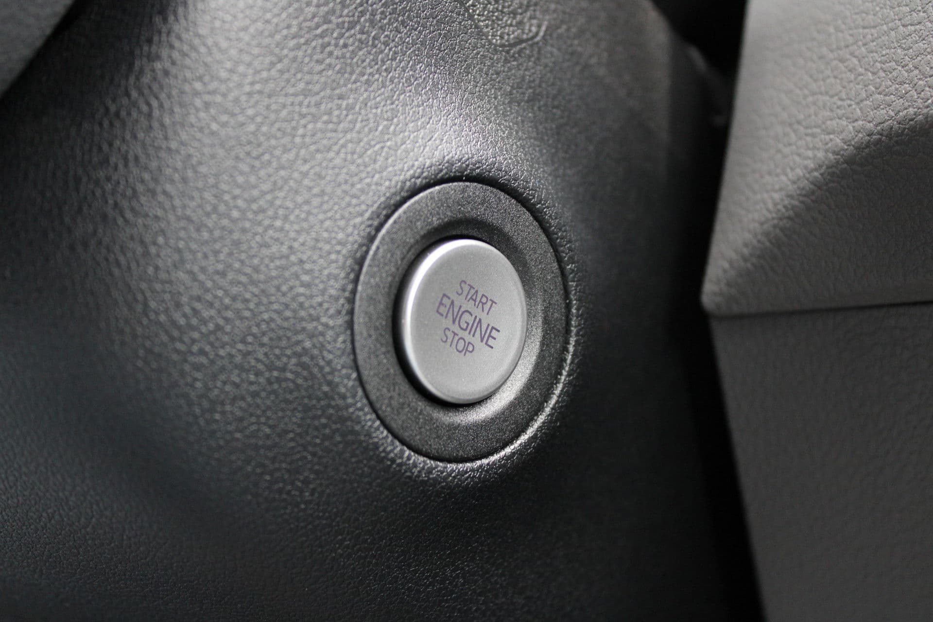 Volkswagen Crafter 30 2.0 TDI L3H3 140pk - Navigatie - DAB - Geveerde Stoel - Camera - Carplay - Rijklaar thumbnail 29