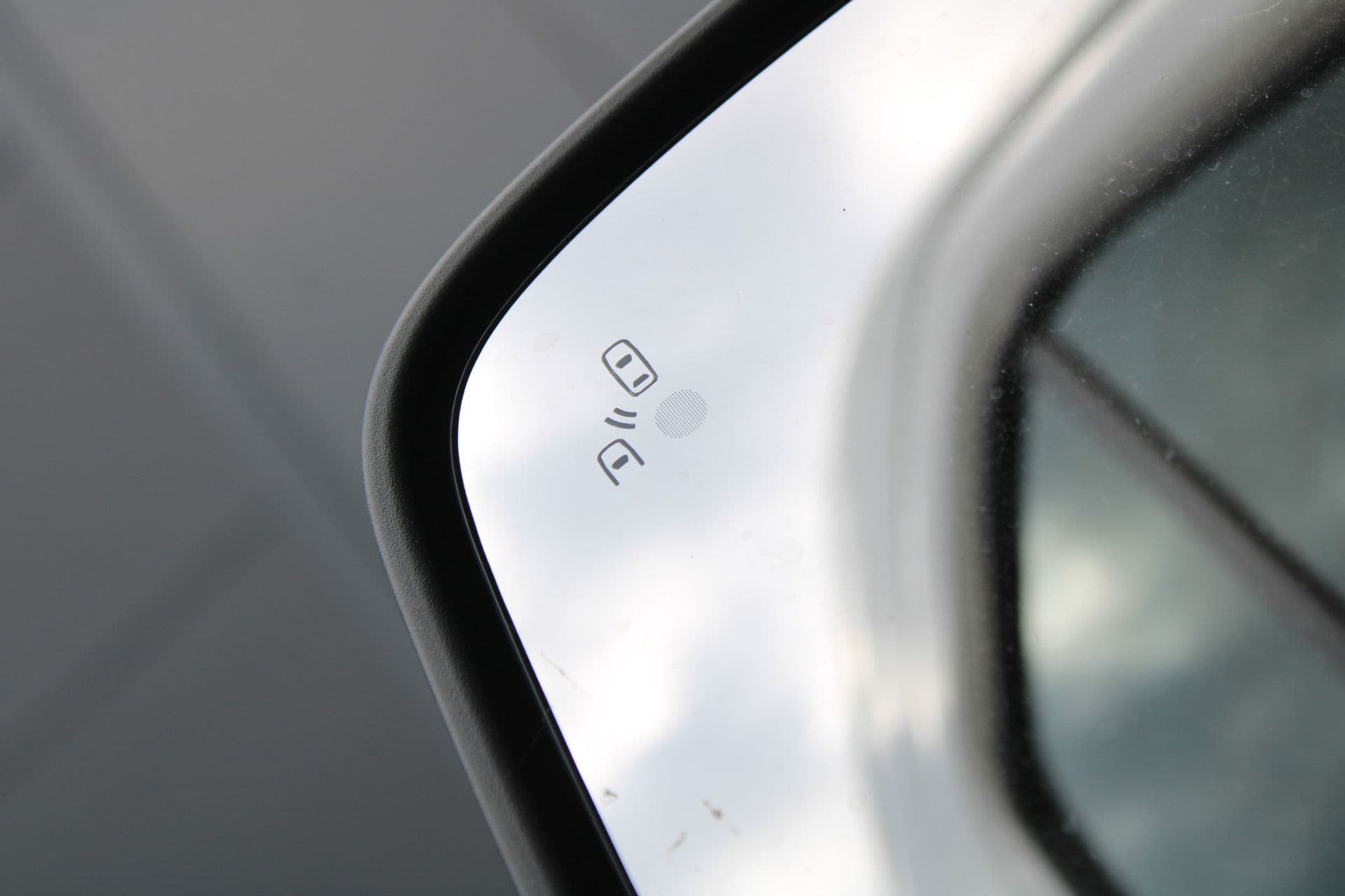 Ford Transit 350 2.0 TDCI L3H2 Limited Raptor 165pk - LUCHTVERING - ACC - Blind Spot - 360 camera - Raptor Grill - Stoel-Stuurverwarming - Trekhaak - Rijklaar thumbnail 36