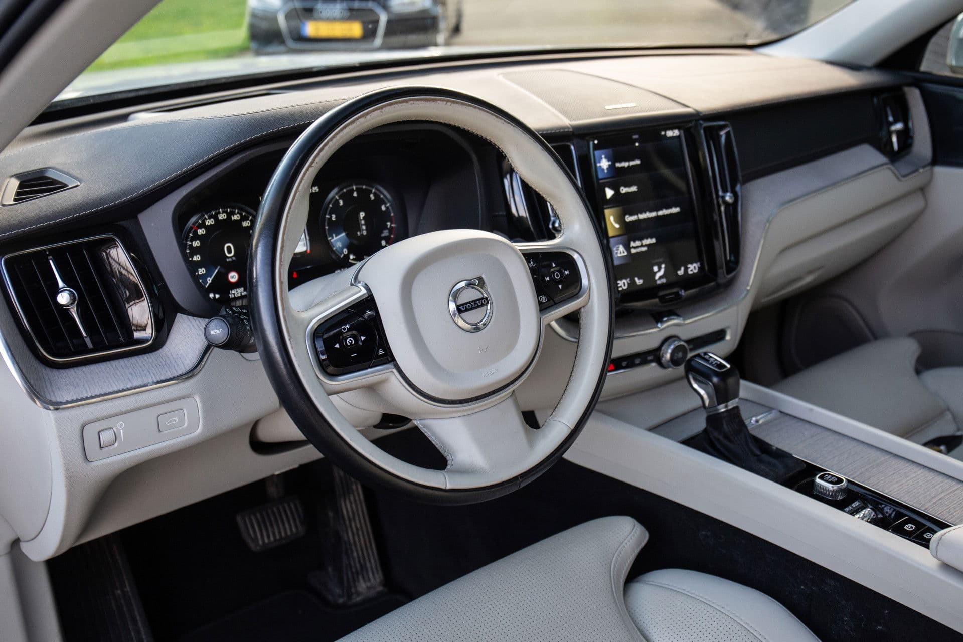 Volvo XC60 2.0 T5 Inscription , Luchtvering, Panoramadak, Trekhaak, Head-up Display, thumbnail 3