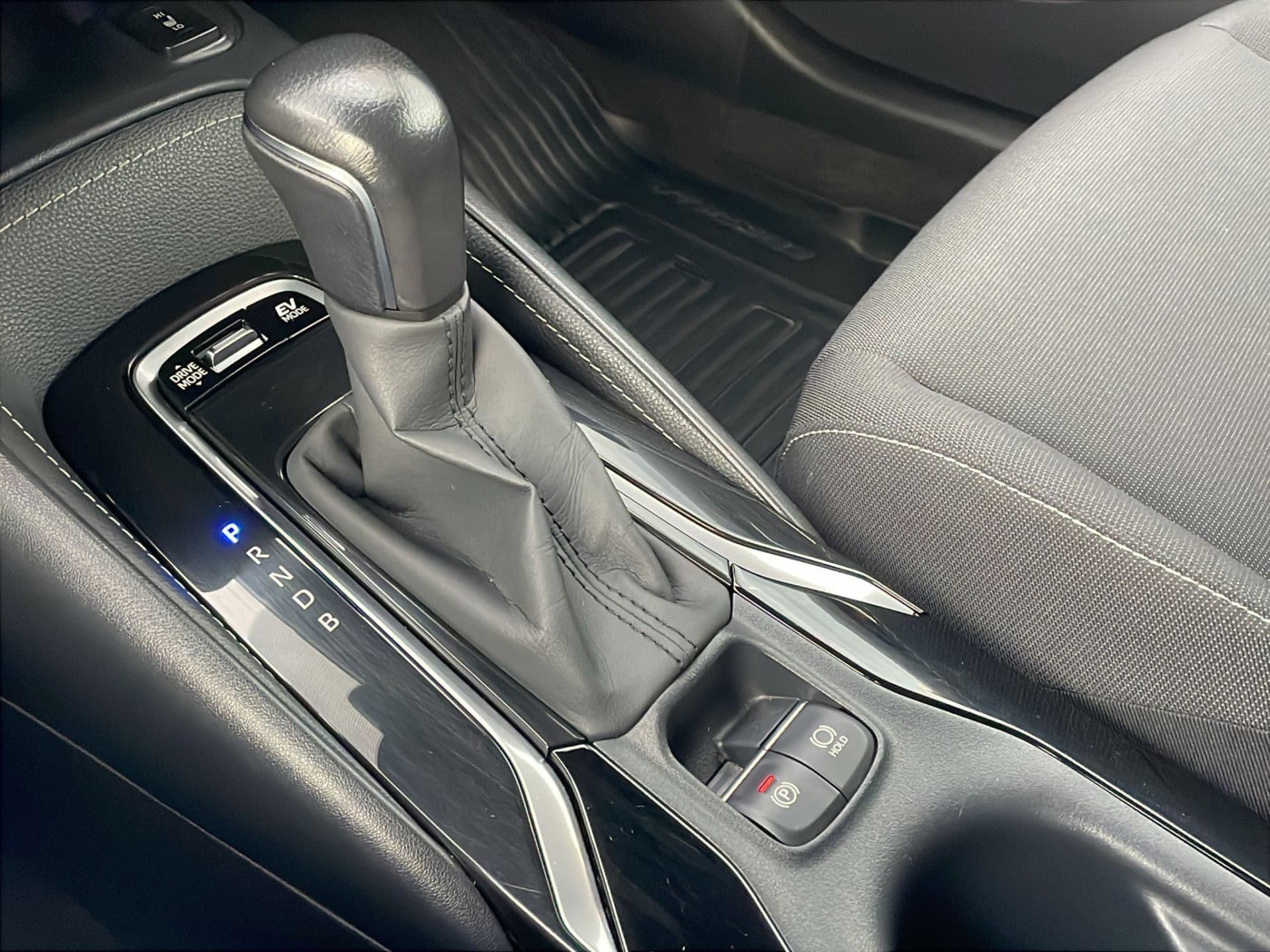 Toyota Corolla Touring Sports 1.8 Hybrid Dynamic | 10jr garantie | HUD | Camera | Carplay | Navi thumbnail 19