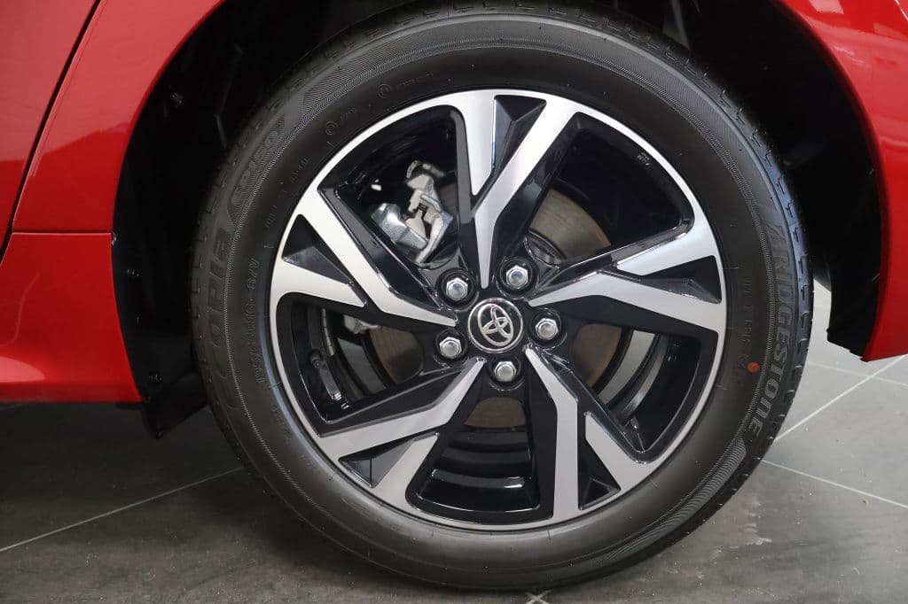 Toyota Yaris 1.5 Hybride 115 Dynamic | Comfort Pack | €3.000 korting thumbnail 23