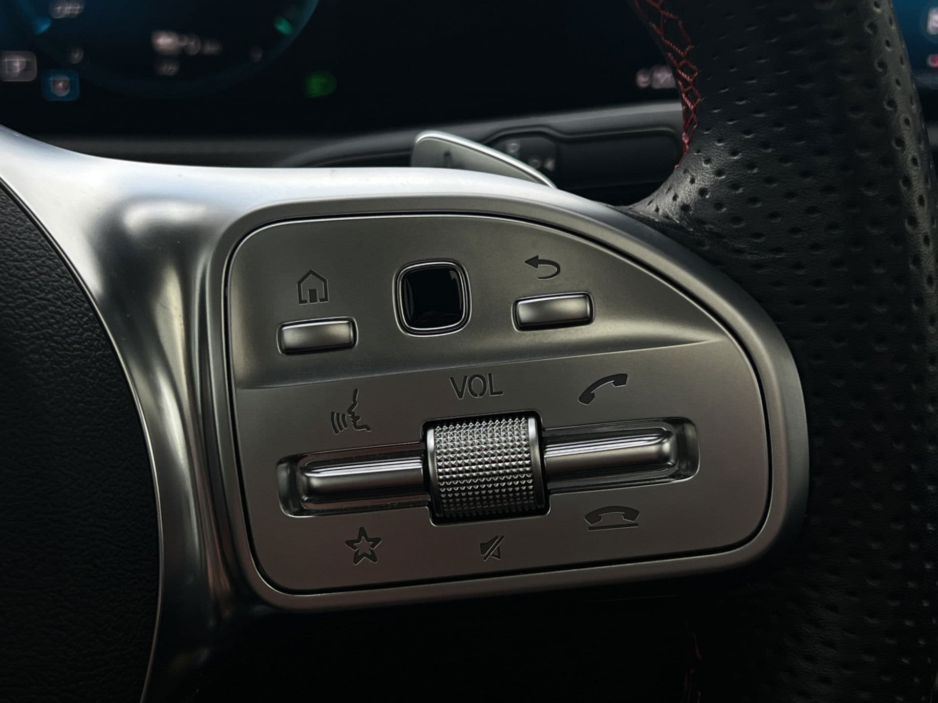 Mercedes-Benz A-Klasse 250 e AMG Premium Plus | Pano | NAP | Sfeerverl | Burmester | Camera | Stoelverw | thumbnail 26