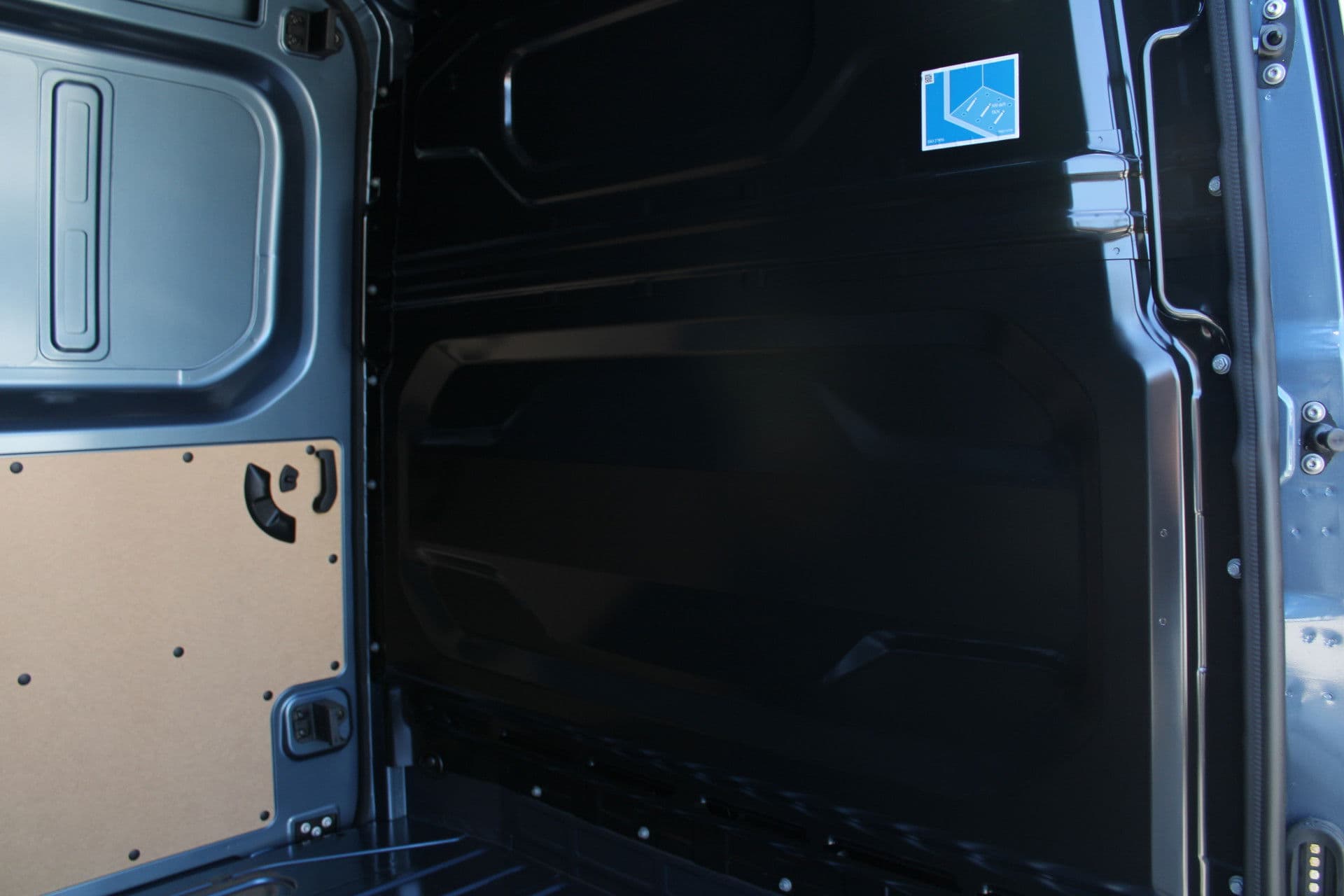 Renault Master T35 2.0 dCi 170pk L2H2 Extra - 2x Schuifdeur - Navigatie - Blind Spot - Camera - Stoelverwarming - Verwarmde voorruit - Rijklaar thumbnail 7