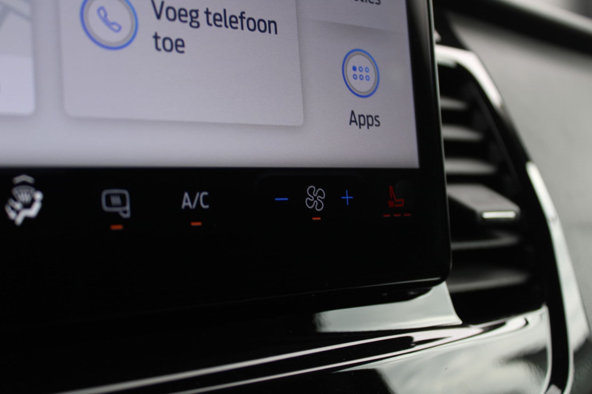 Ford Transit 350 2.0 TDCI L3H2 Limited 165pk - LUCHTVERING - ACC - Blind Spot - 360 camera - Navigatie - Stoel-Stuurverwarming - Trekhaak - Rijklaar thumbnail 21