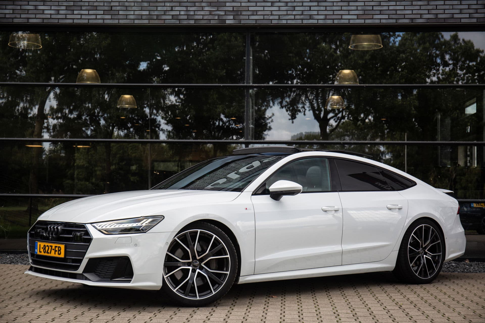 Audi A7 Sportback 55 TFSI quattro S Edition , 3D-camera, S-line, Panoramadak, Ruitstiksel thumbnail 2