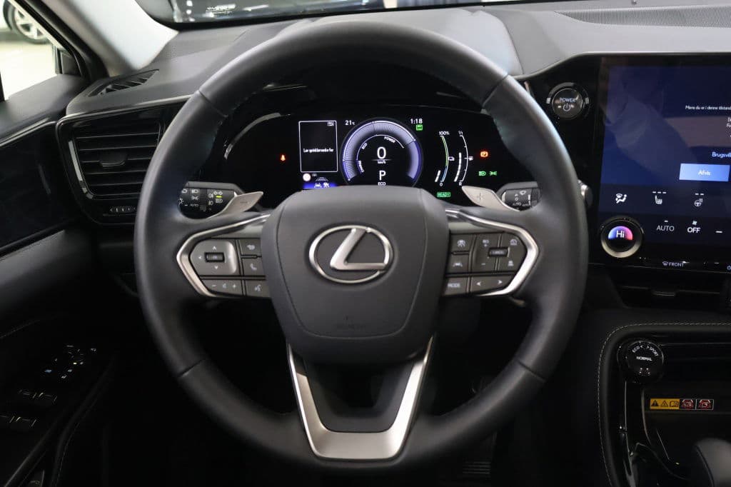 Lexus NX 450h+ AWD Luxury Line | Explorer Pack thumbnail 12