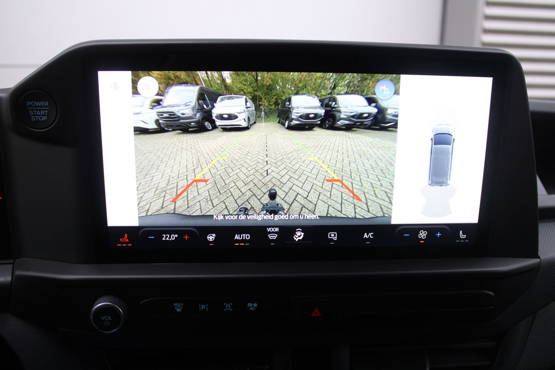 Ford Transit Custom 320 2.0 TDCI L2H1 Trend DC 136pk - Raptor Grill - Styling Pack - LM velgen - Betimmering - Camera - Trekhaak - LED koplampen - Rijklaar thumbnail 15