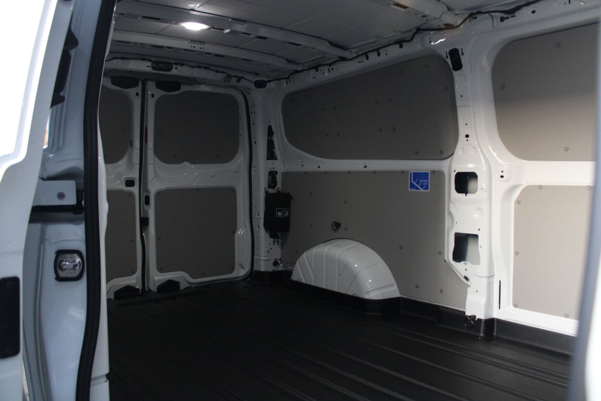 Ford E-Transit Custom 340 L2H1 Limited 65 kWh 218pk - LED - 360 Camera - B&O - ACC - Navi - Stoel/Stuurverwarming - Rijklaar thumbnail 11