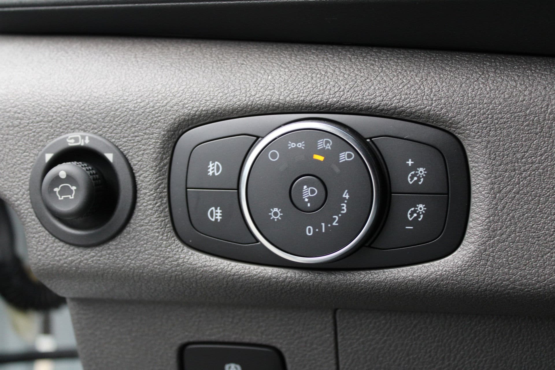 Ford Transit 350 2.0 TDCI L4H3 Trend 165pk RWD - Carplay - Android - Cruise - Camera - 270gr deuren - Rijklaar thumbnail 11