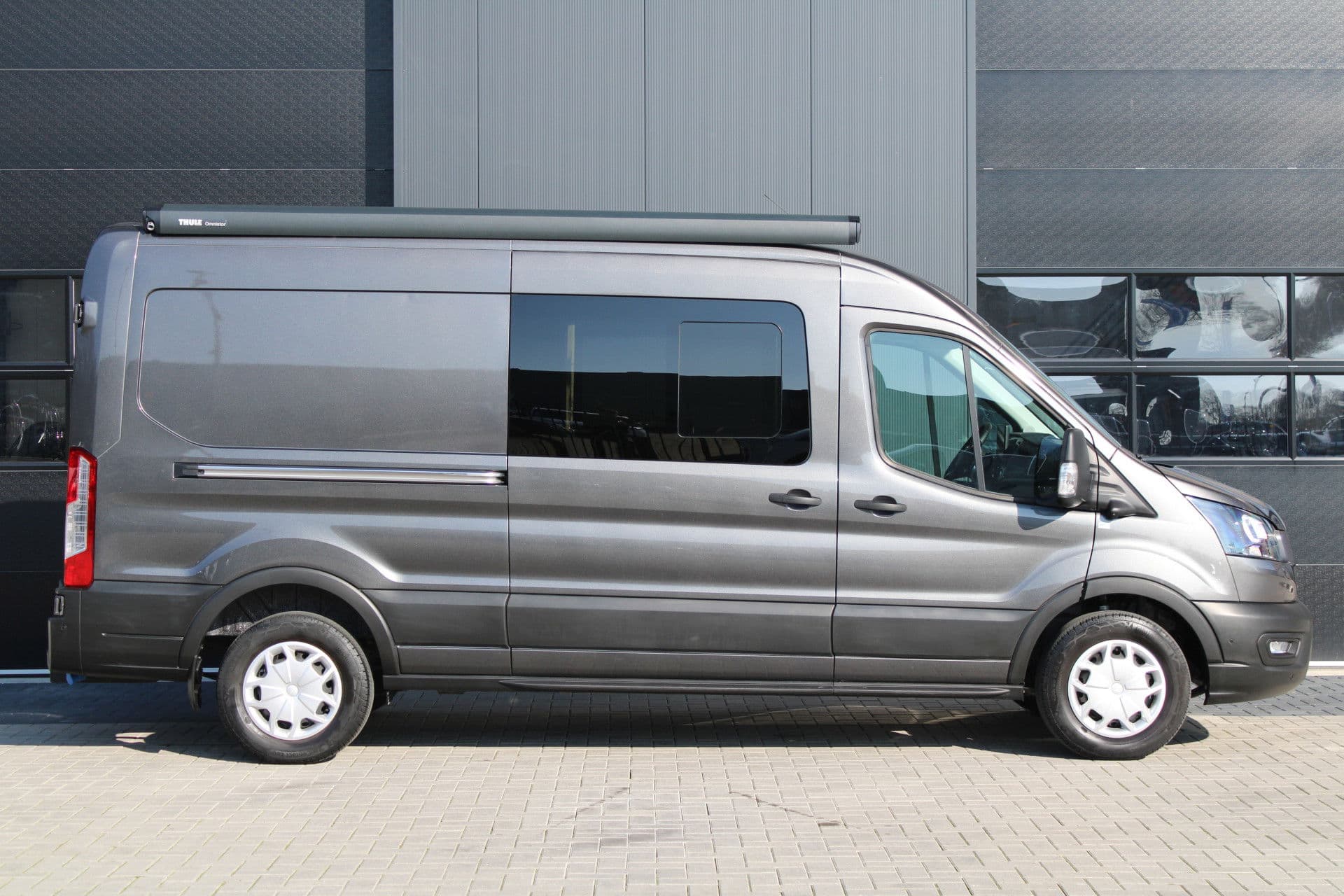 Ford Transit 350 2.0 TDCI L3H2 Trend 130pk - Camper/Grijs Kenteken - Blind Spot - ACC - Trekhaak - Stoelverwarming - Luifel - Rijklaar thumbnail 4