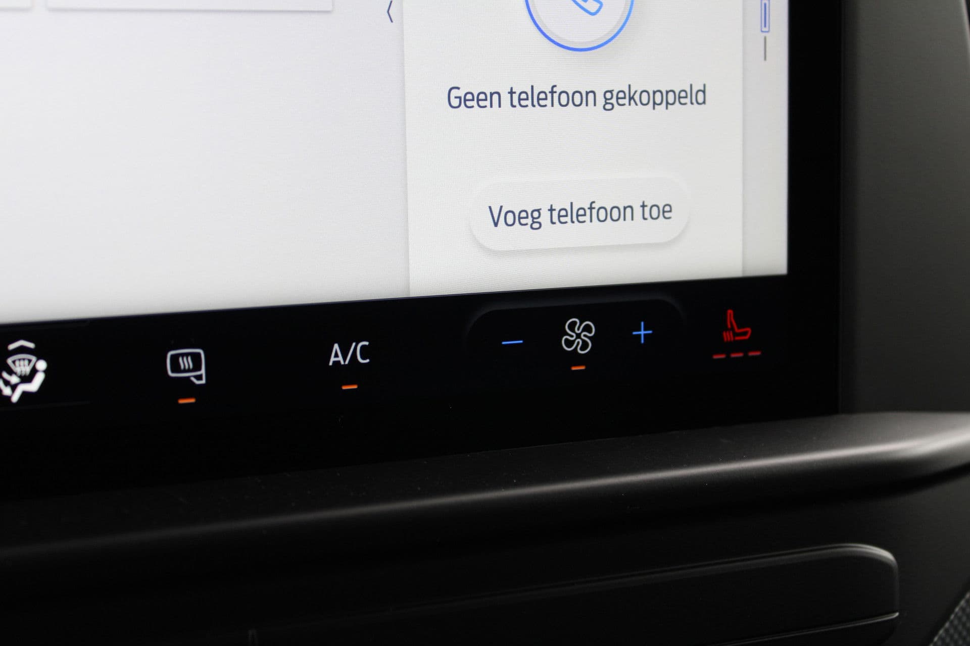 Ford Transit Custom 320 2.0 TDCI L2H1 Trend 136pk - Carplay - Android - LED koplampen - Stoelverwarming - 70l tank - Rijklaar thumbnail 25