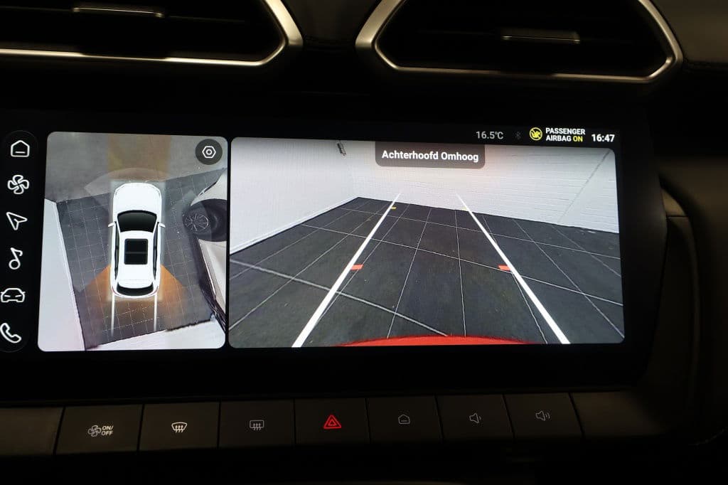 MG ZS Hybrid+ 1.5 Luxury thumbnail 15