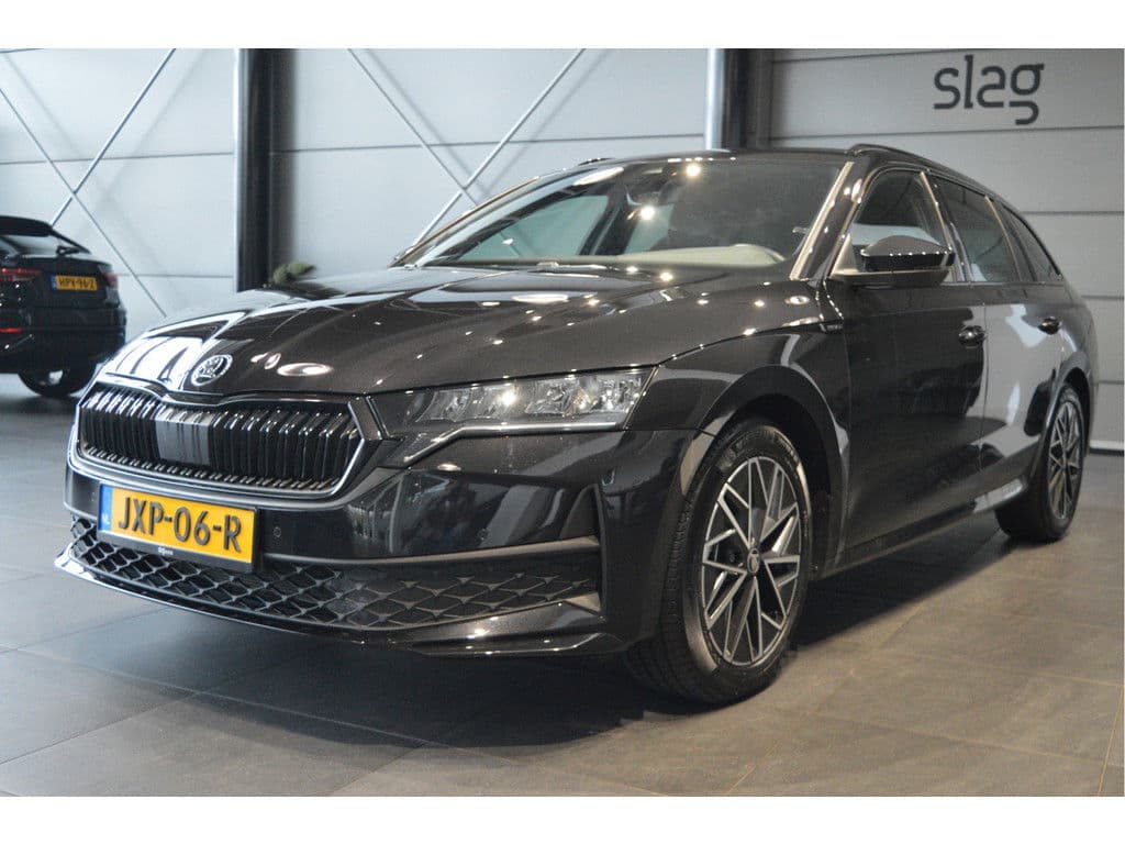 Škoda Octavia Combi 2.0 TDI Sportline navi camera led trekhaak 150 pk !! thumbnail 2