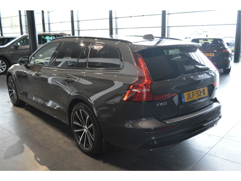 Volvo V60 2.0 T6 Plug-in hybrid AWD Plus Dark leer trekhaak !! thumbnail 6