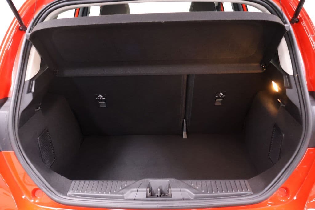 Ford Fiesta 1.0 EcoBoost Hybrid Titanium thumbnail 31