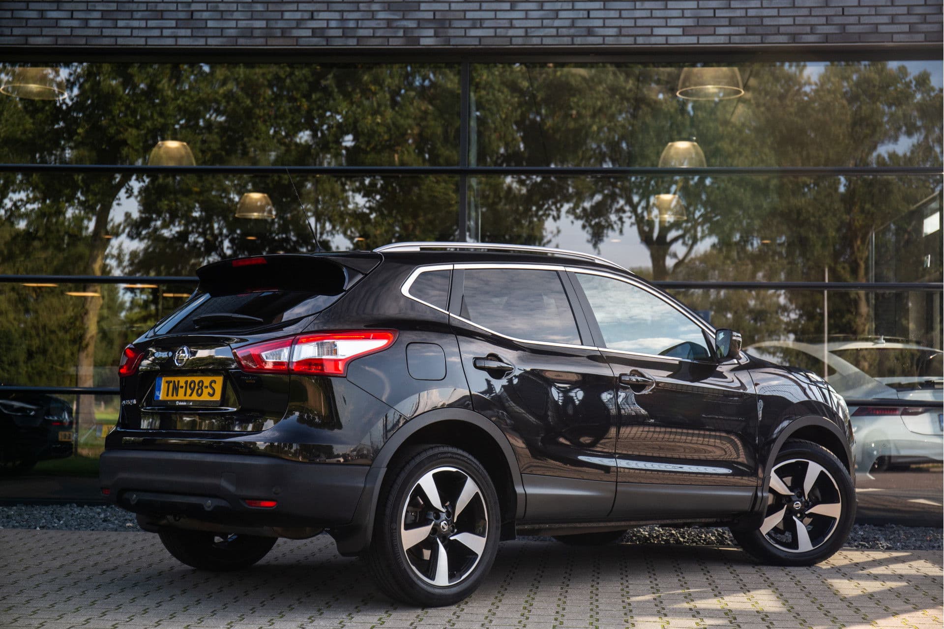 Nissan QASHQAI 1.2 Tekna , Panoramadak, Trekhaak, thumbnail 2