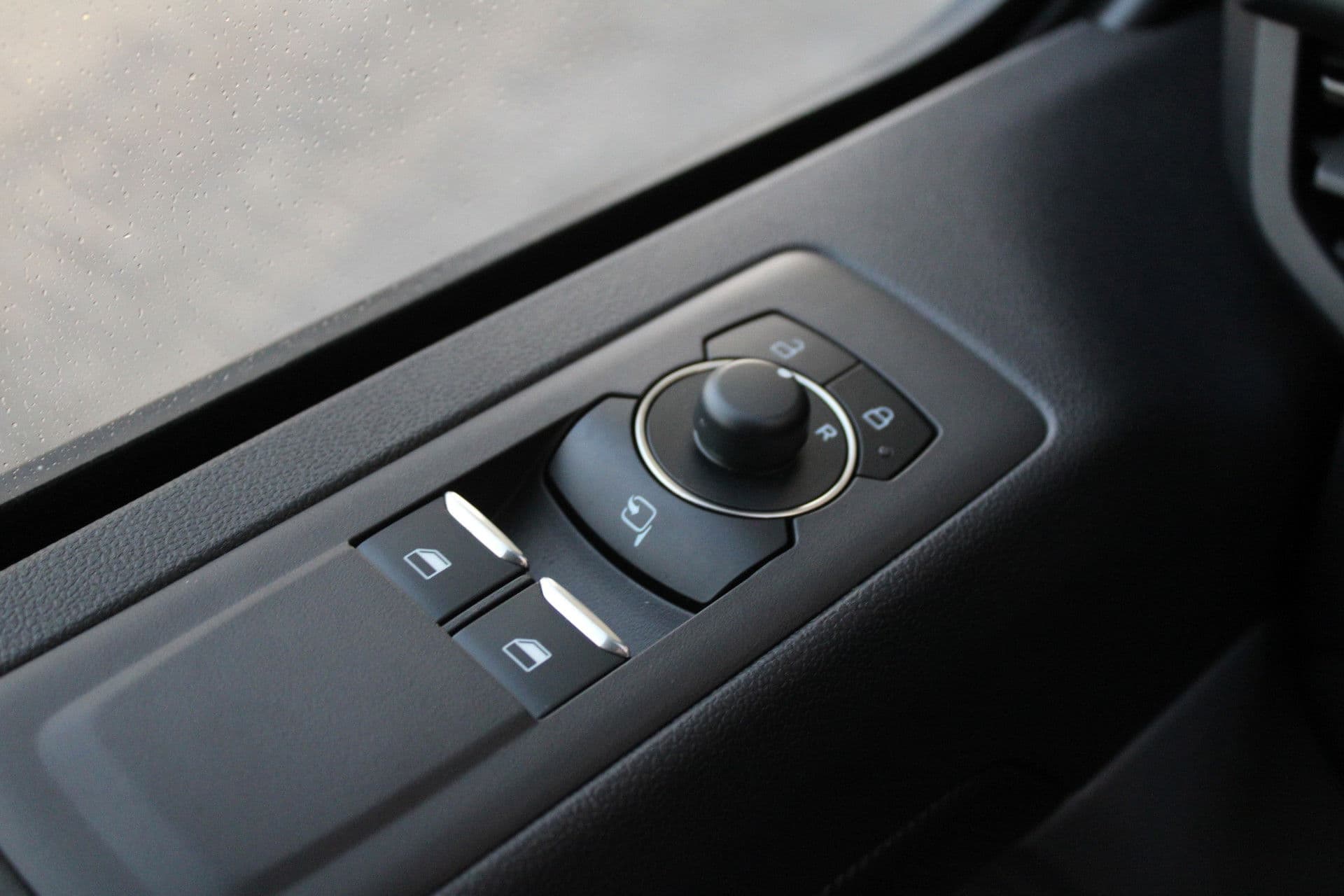 Ford Transit Custom 320 2.5 PHEV L1H1 Sport DC 232pk - 2x Schuif - 360 Camera - ACC - Keyless - Stoel/Stuurverwarming - Blindspot - Incl BPM - Rijklaar thumbnail 18