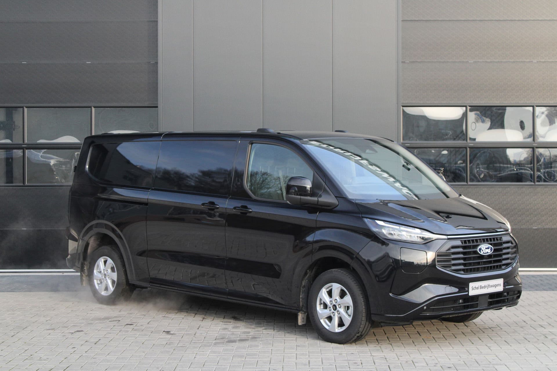 Ford Transit Custom 320 2.5 PHEV L2H1 Limited 232pk - 2x Schuifdeur - Trekhaak - Stoel/Stuurverwarming - Blindspot - Keyless - Rijklaar thumbnail 3
