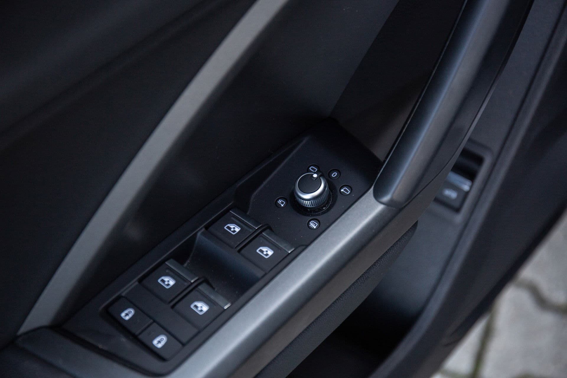 Audi Q3 45 TFSI e S edition , Trekhaak, S-Line, Achteruitrijcamera, Leder, Stoelverwarming, thumbnail 24