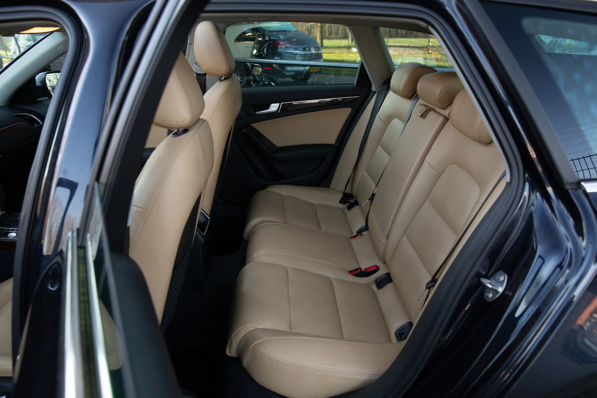 Audi A4 Avant 1.8 TFSI Business Edition , Stoelverwarming, Panoramadak, Apple Carplay, Keyless entry thumbnail 12