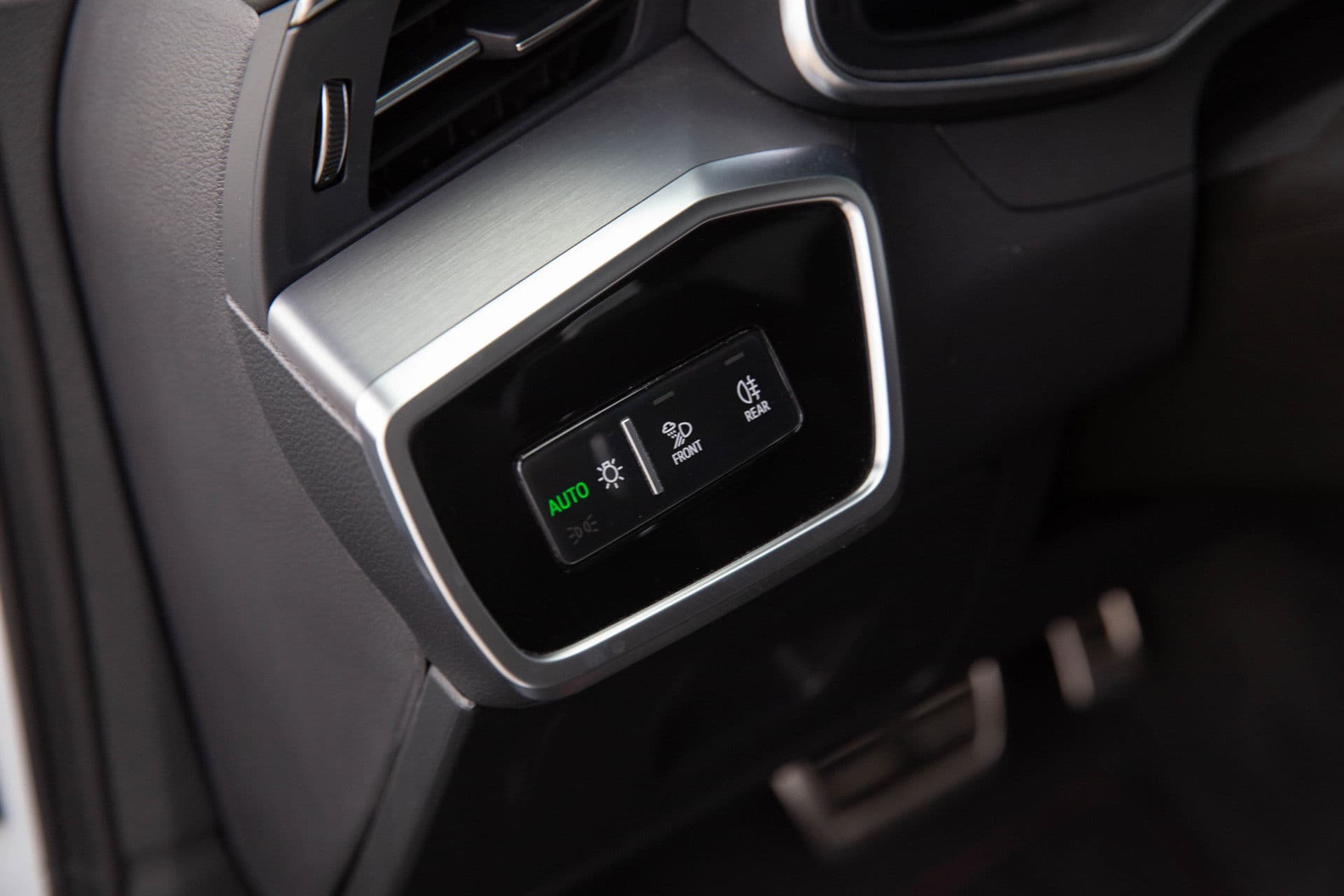 Audi RS6 Avant 4.0 TFSI Quattro , B&O Advanced, Nachtzicht, 4-wielsturing, Head-up display, Trekhaak, Laser thumbnail 38