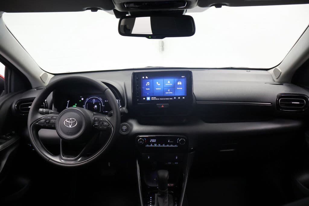 Toyota Yaris 1.5 Hybride 115 Dynamic | Comfort Pack | €3.000 korting thumbnail 9