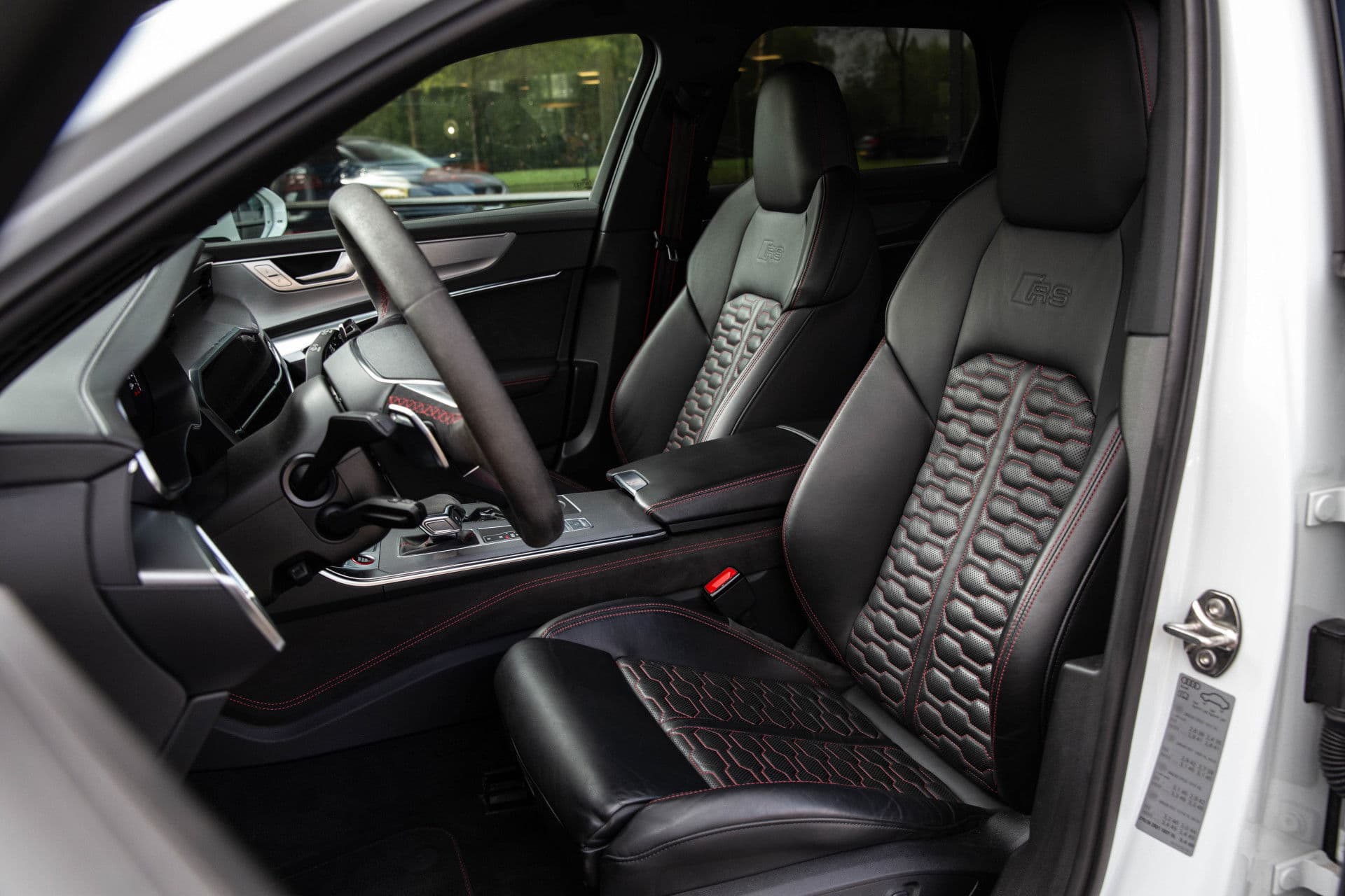 Audi RS6 Avant 4.0 TFSI Quattro , B&O Advanced, Nachtzicht, 4-wielsturing, Head-up display, Trekhaak, Laser thumbnail 6