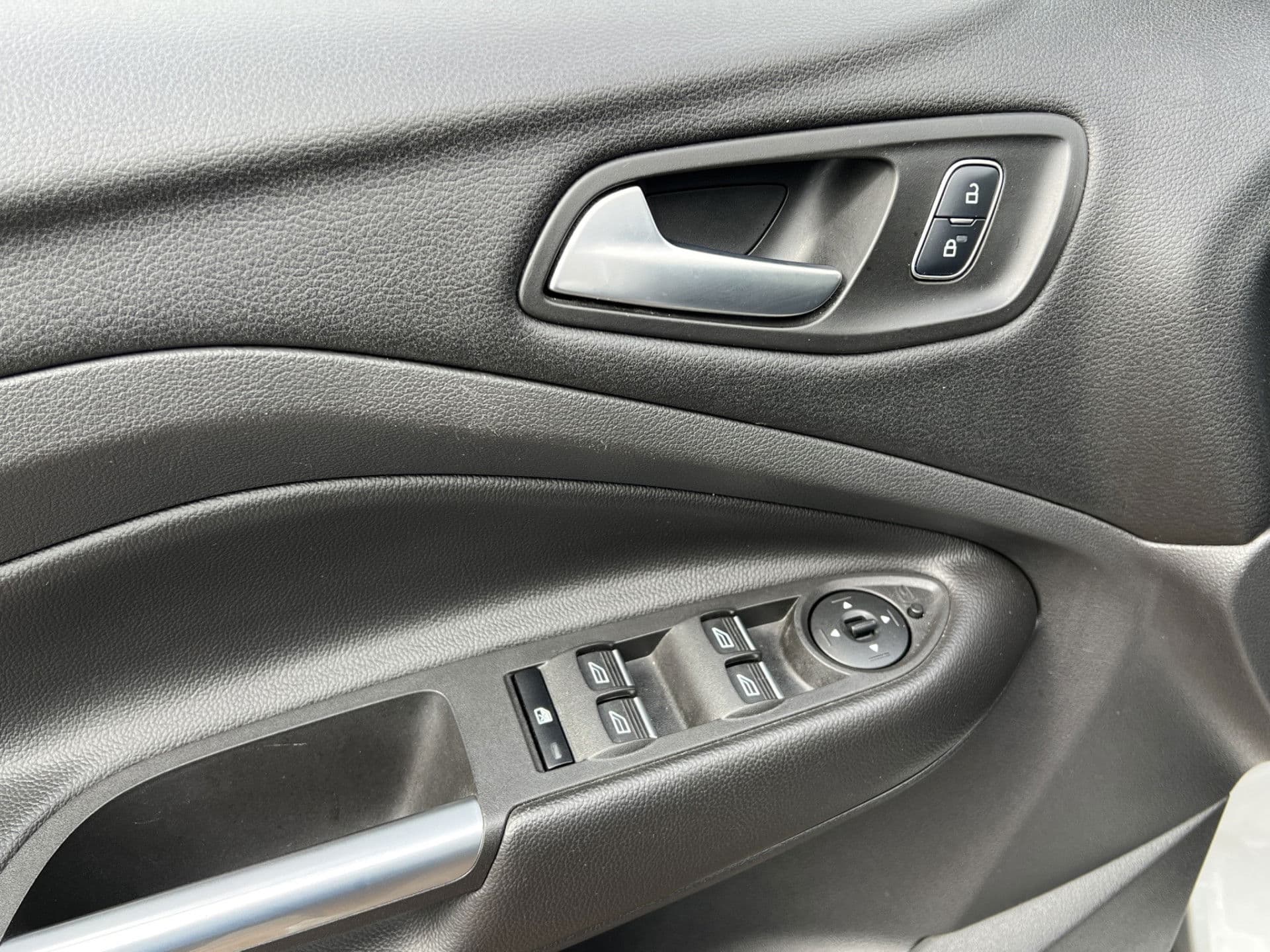 Ford Kuga 1.5 Titanium | Trekhaak | Cruise | Navi thumbnail 11