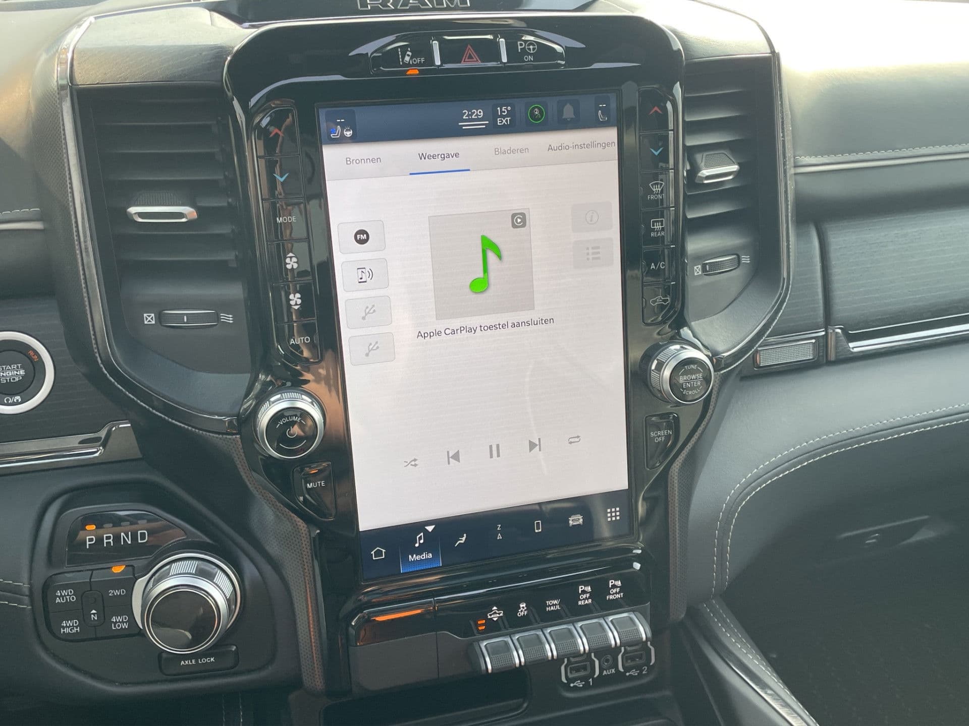 Dodge Ram 1500 5.7 V8 4x4 Crew Cab Limited | Pano | H&K | HUD | Stoelvent thumbnail 17