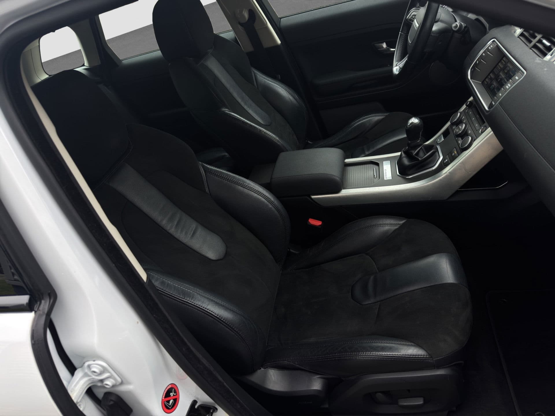 Land Rover Range Rover Evoque 2.2 eD4 2WD Pure Business Edition | Navi | Camera | Climate | Cruise | thumbnail 17