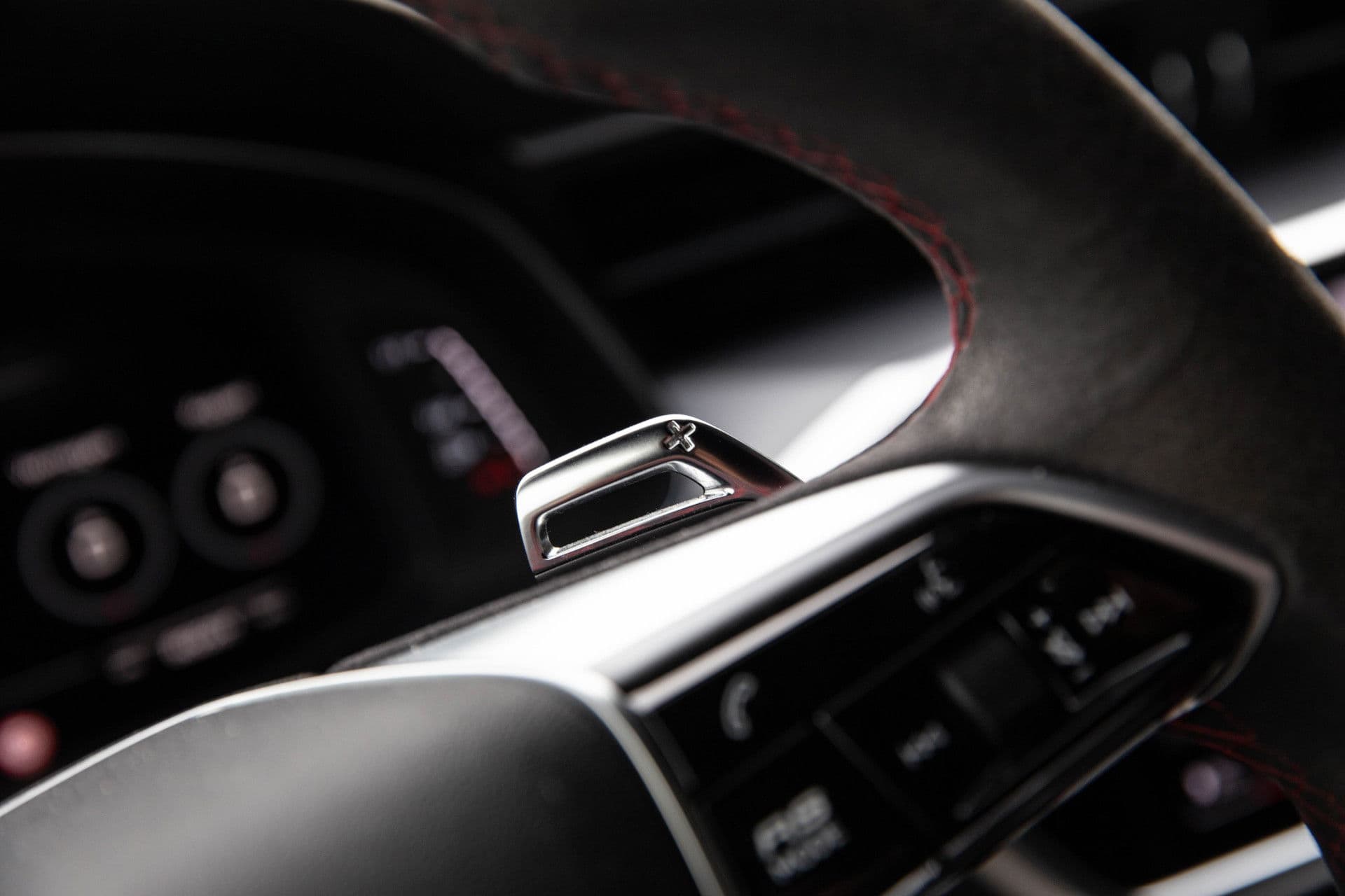 Audi RS6 Avant 4.0 TFSI Quattro , B&O Advanced, Nachtzicht, 4-wielsturing, Head-up display, Trekhaak, Laser thumbnail 36